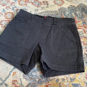 Spanx Stretch Twill Shorts - Black - size small